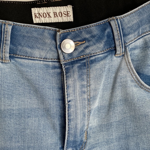 Knox Rose ladies cropped faded jeans. Size 12. Colourful side stripe. High rise. - Picture 7 of 14